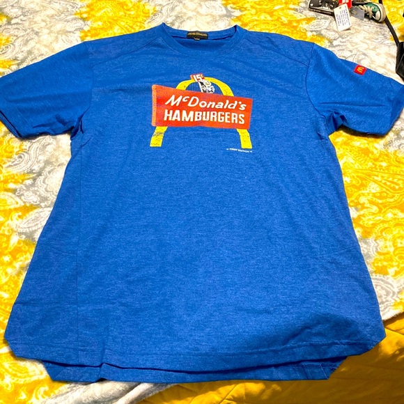 apparel collection Shirts Apparel Collection Size Med Collectible